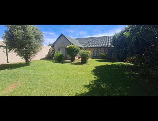 3 BEDROOM HOUSE FOR SALE IN PARKRAND